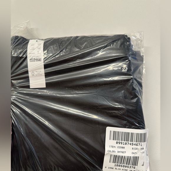 NWT! J. Crew Petite denim trouser in 1996 semi-stretch. Size 28P. $158. CC558 - Picture 7 of 7